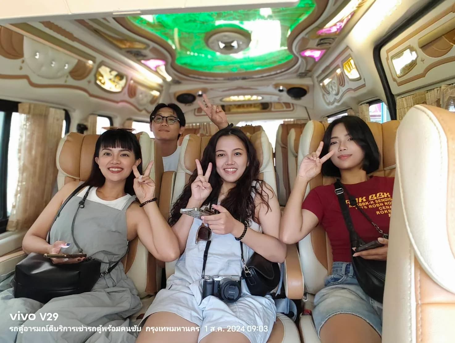 บริการรับส่งแขก VIP ต่างชาติ